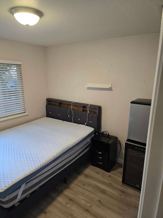 Denis's room