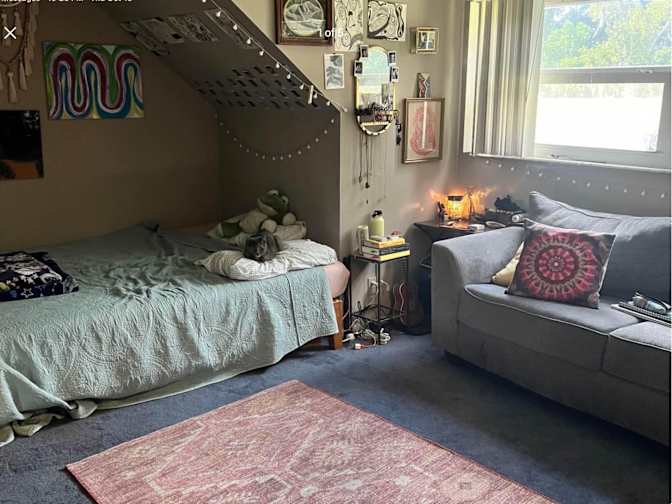Gayle's room