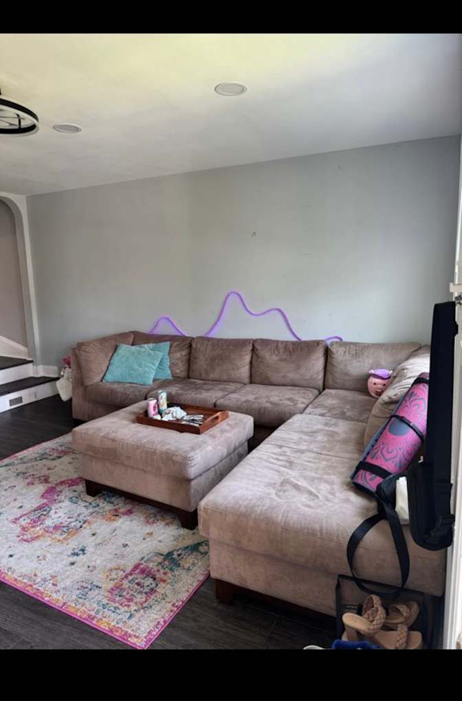 Olivia Adams's room