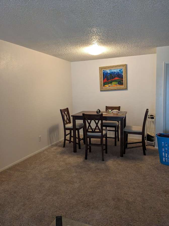 Iny's room