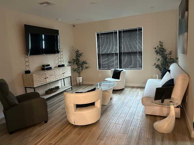LTN's room