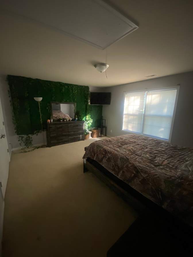 Bertlyn's room