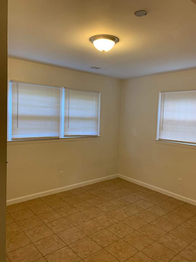 Alcove Rooms's room