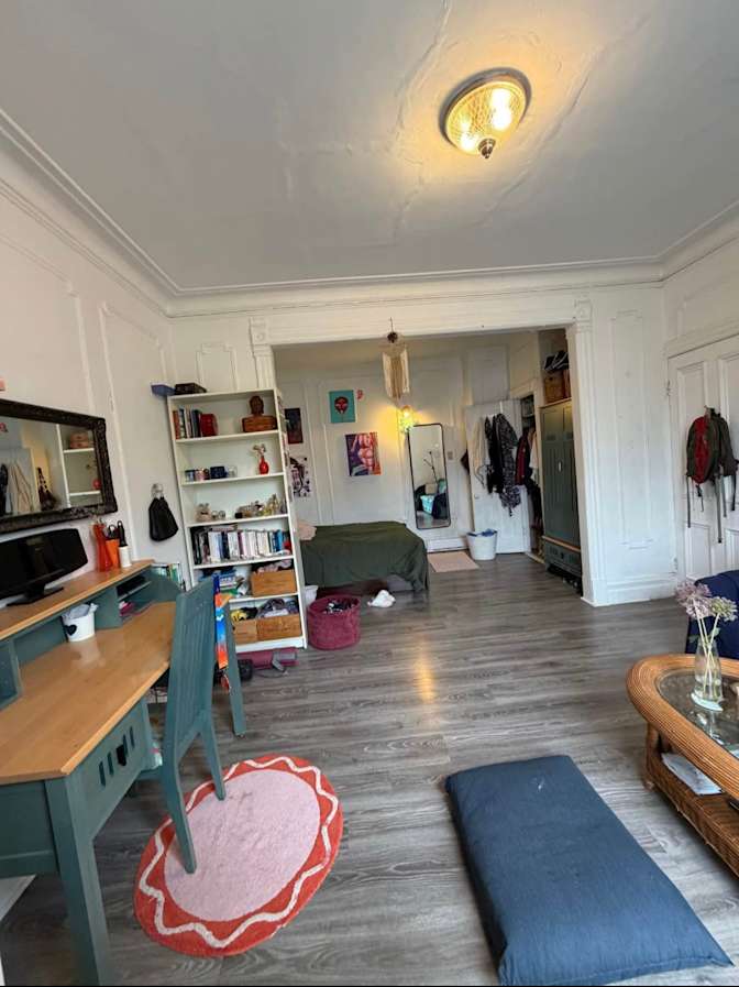 chelsea's room