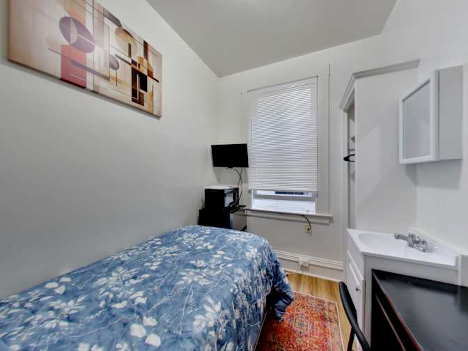 Ike's room