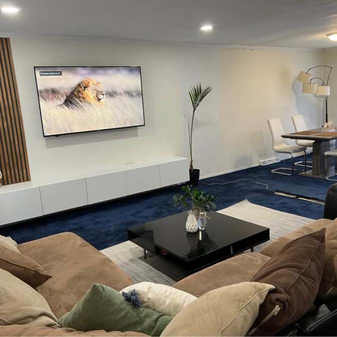 Wayne's room