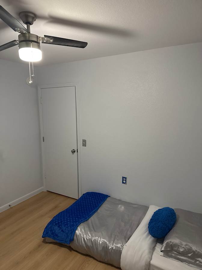 Sandy's room