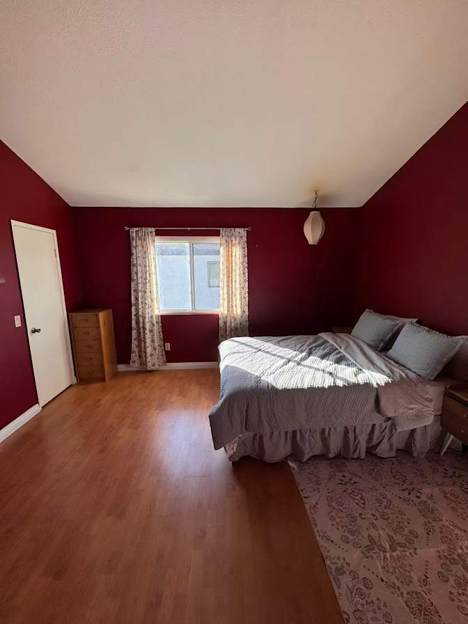 Yan Jiang's room
