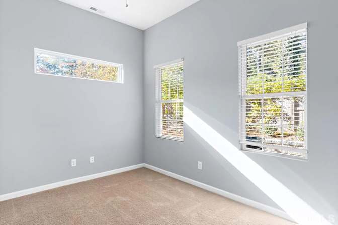 Alcove Rooms's room