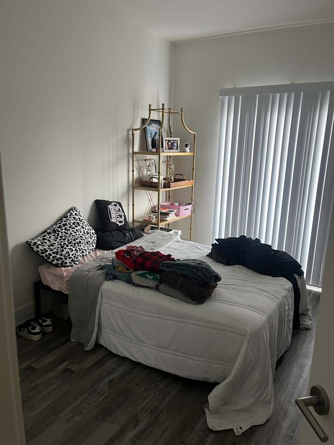 Benet's room