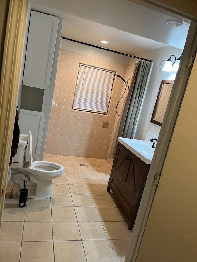 Geoff's room