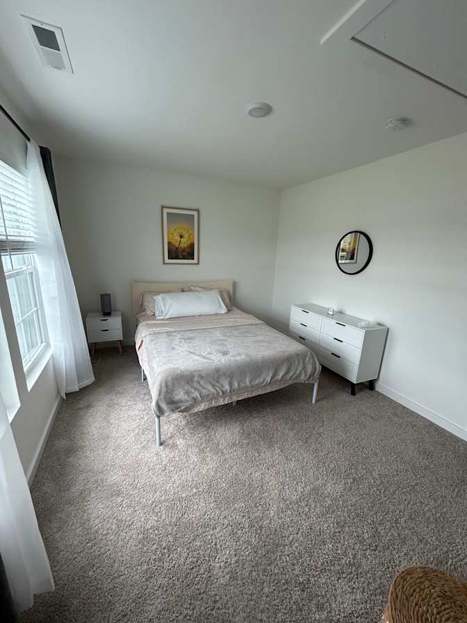Nazire  Guenes's room