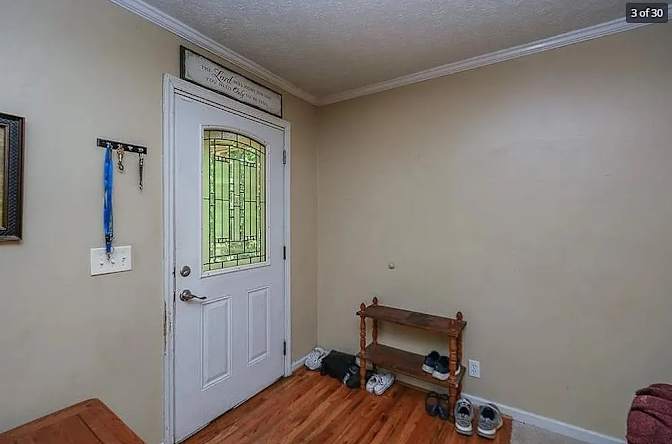 Alcove Rooms's room