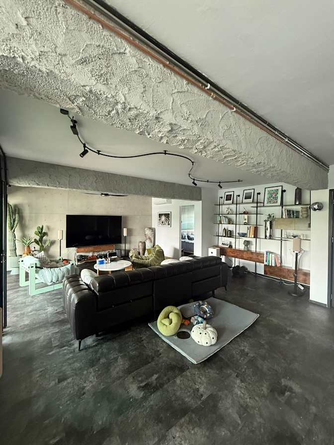 Luetphong Foong's room