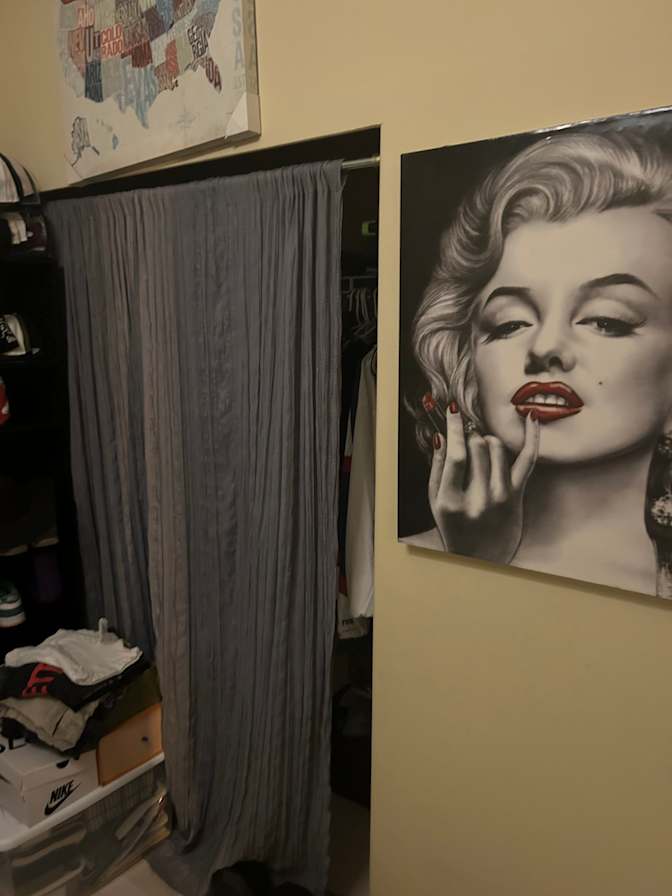 Jessica Sparks's room