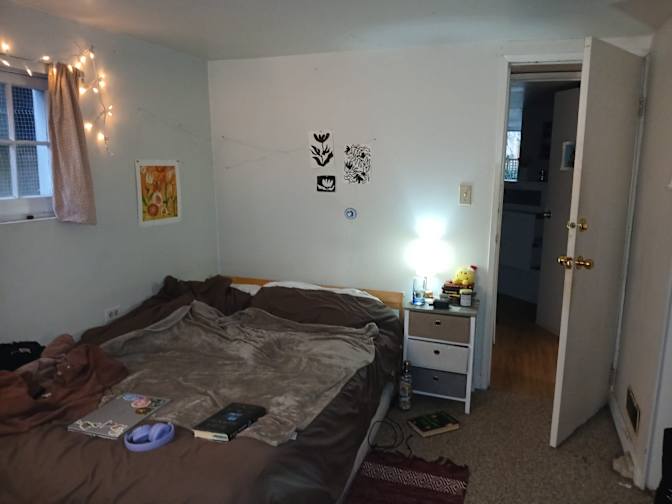 Juul's room