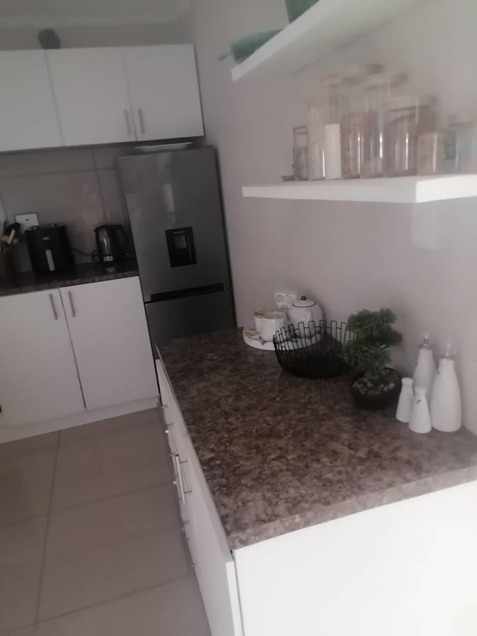 Mbali Wendy Mncadi's room