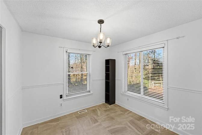 Alcove Rooms's room