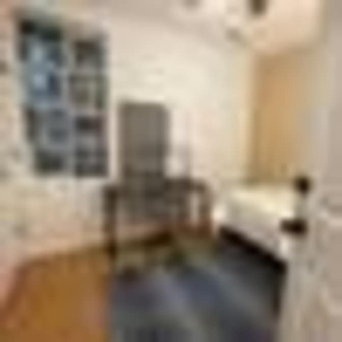 Nice furnished room in a nice quiet neighborhood available now's room