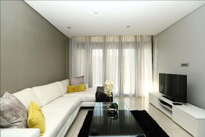 Mejury's room