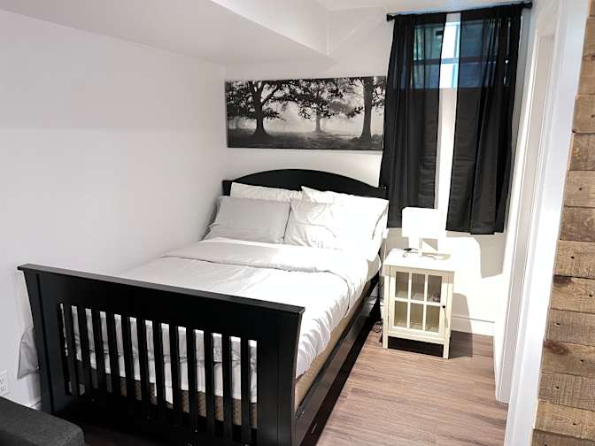 Nick Sarkovski's room