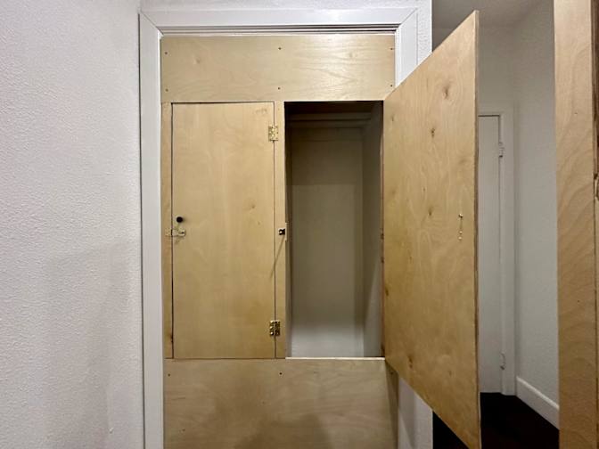 Bob's room