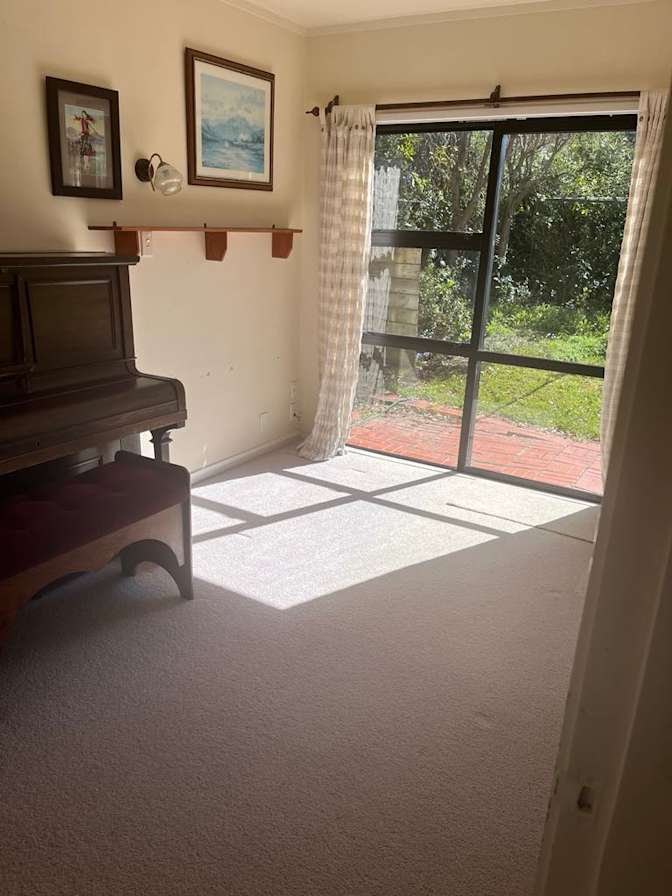Carol Aleka Beaumont's room