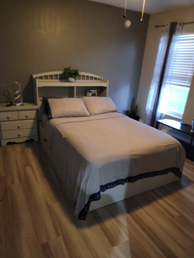 Sean Michael Mclemore's room