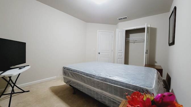 Aliza's room