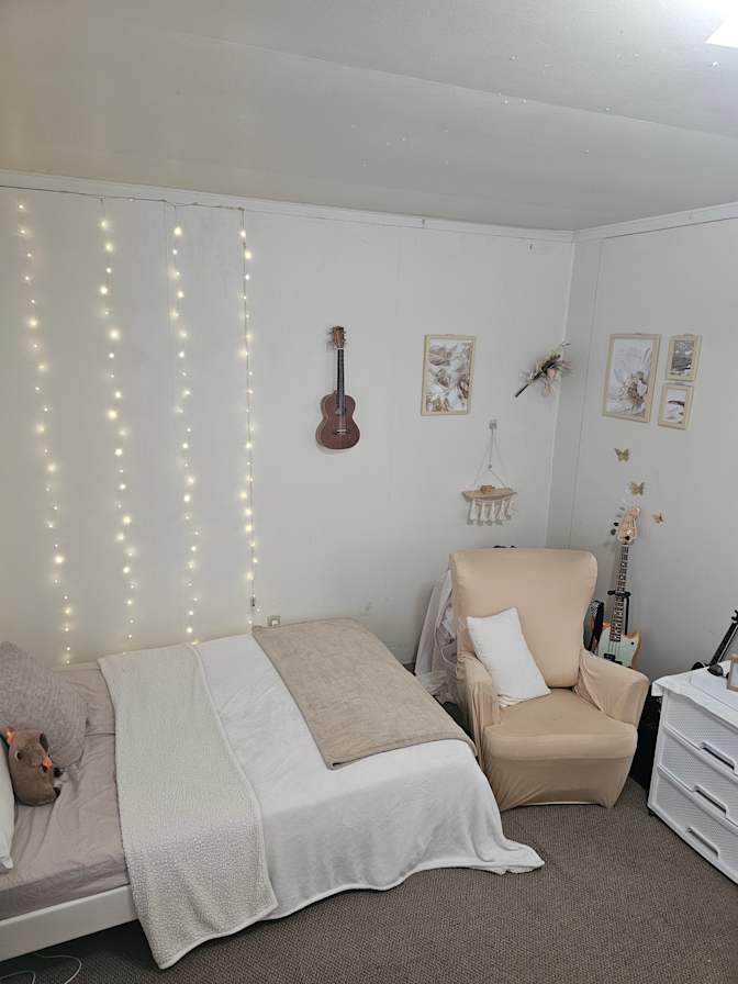 Farhad's room