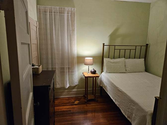 Matthew Jacobi's room