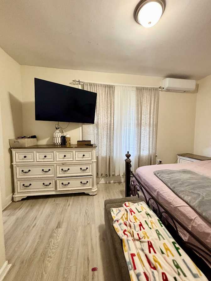 Kerry-Ann Lawson's room