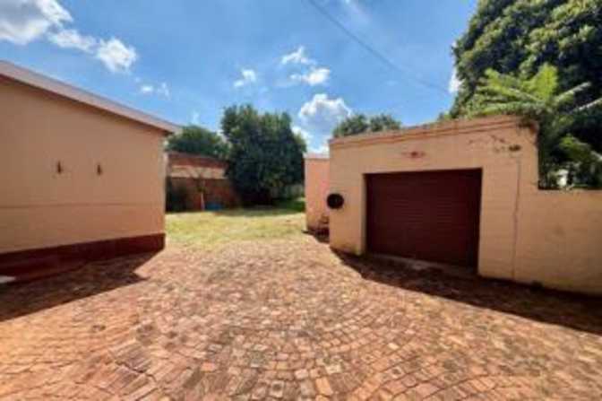Tshikani's room