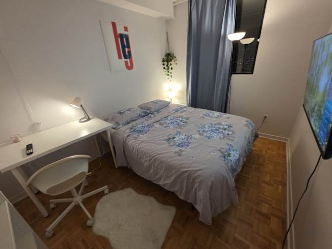 Meryem ikbal Yaman's room