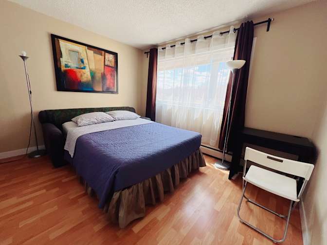 Flo's room