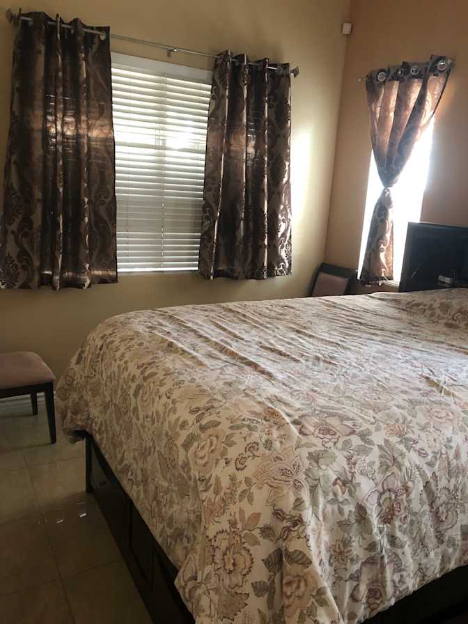 Fernando Vargas's room