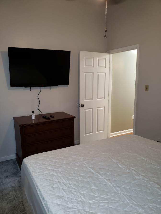 Thomas's room