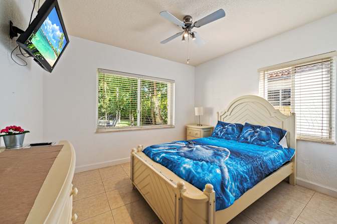 Hey's room