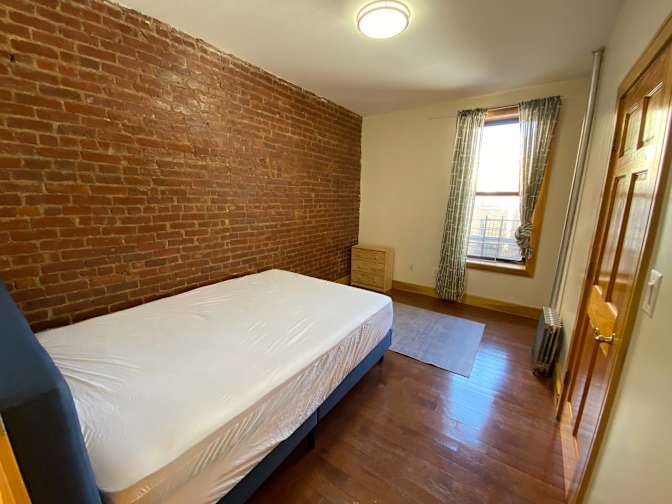 Dujan's room