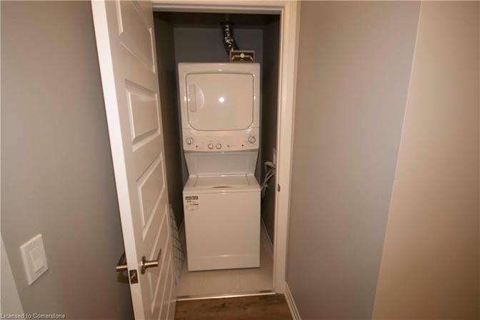 Mercedes's room
