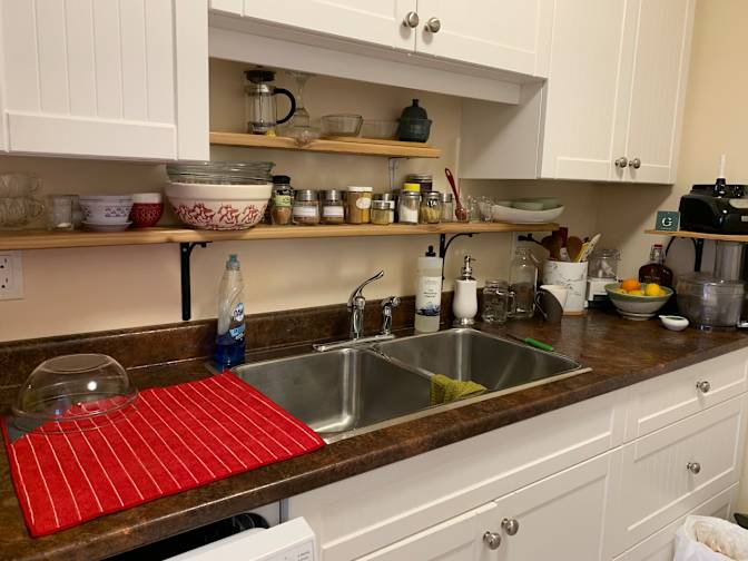 Marie Raymonde Joceline Dupuis's room