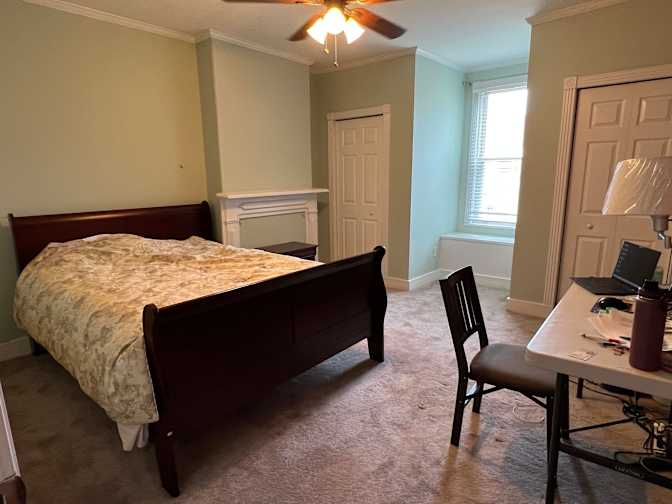 Federal Hill room for rent's room