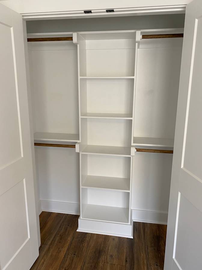 Alcove Rooms's room