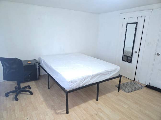 Ernesto's room