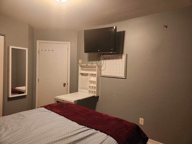 Thay's room