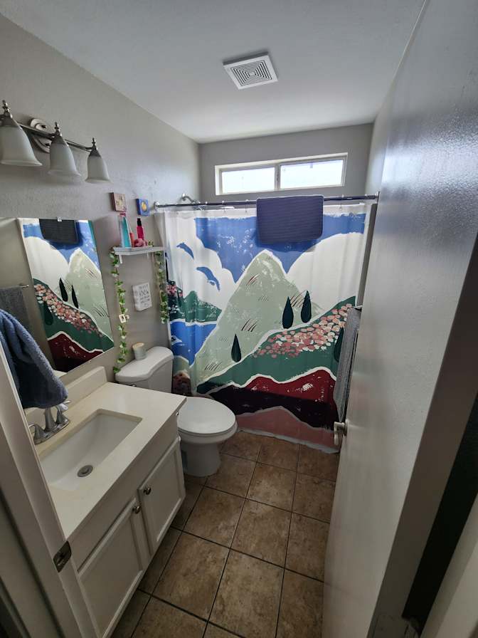 DUSTIN's room