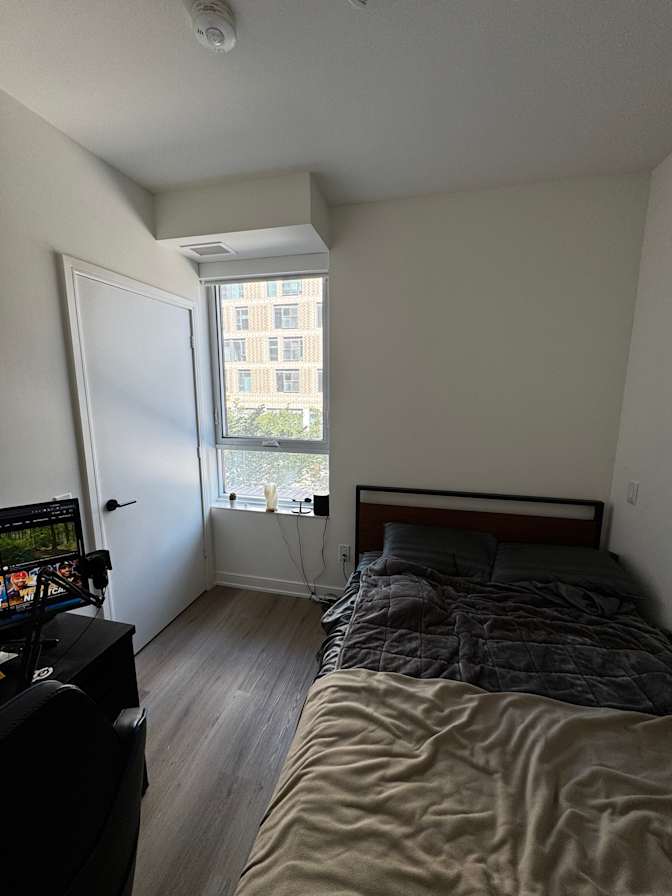 Chruthy's room