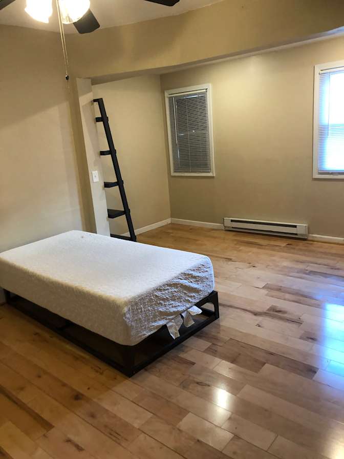 Lina's room