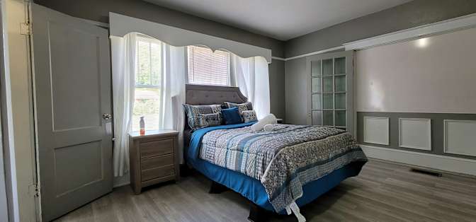GBU Holdings Group's room