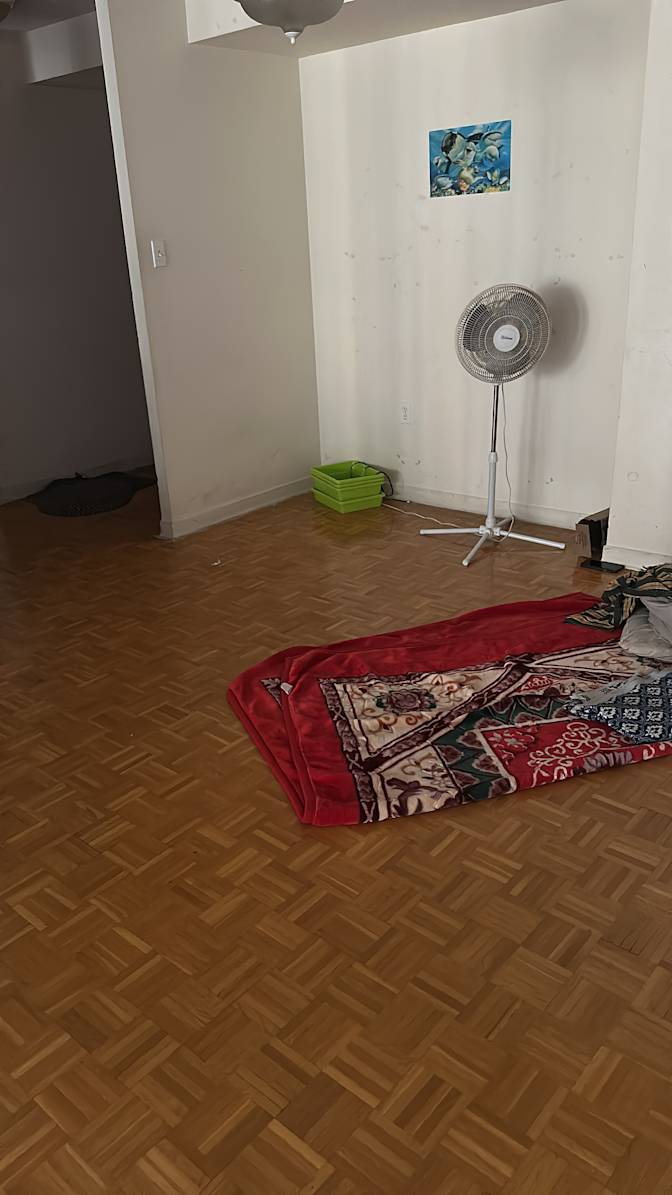 Sathiyamoorthy's room